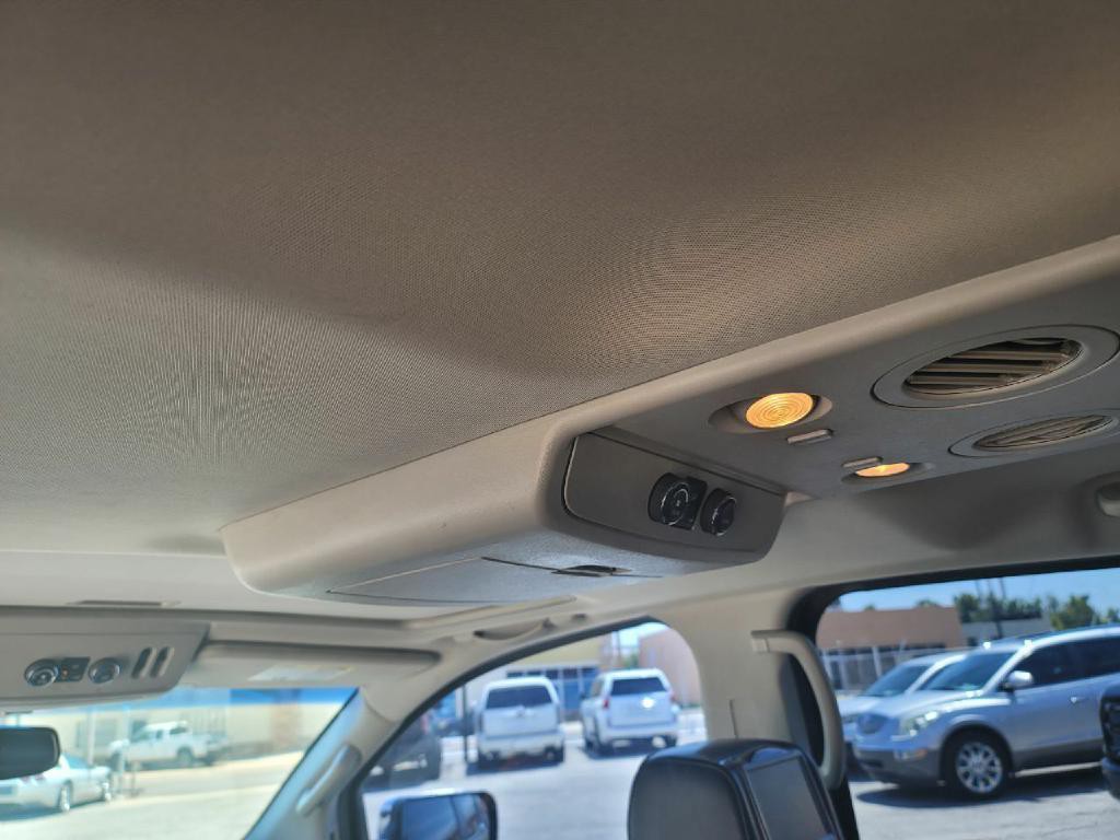 2014 Nissan Armada Image 15