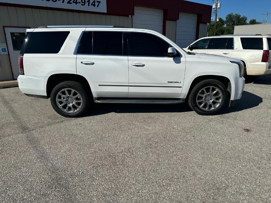 2016 GMC Yukon Image 2
