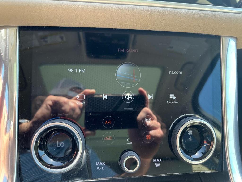 2019 Land Rover Range Rover Sport Image 16