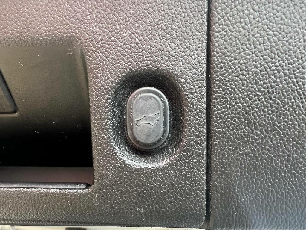 2016 Chevrolet Tahoe Image 27