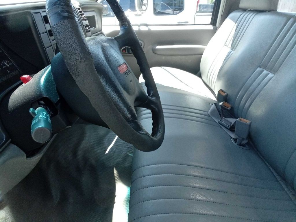 2000 GMC Sierra Image 14