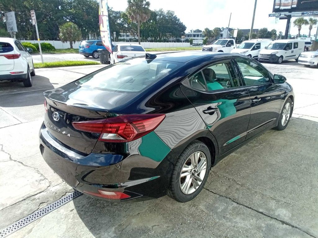 2019 Hyundai Elantra Image 12
