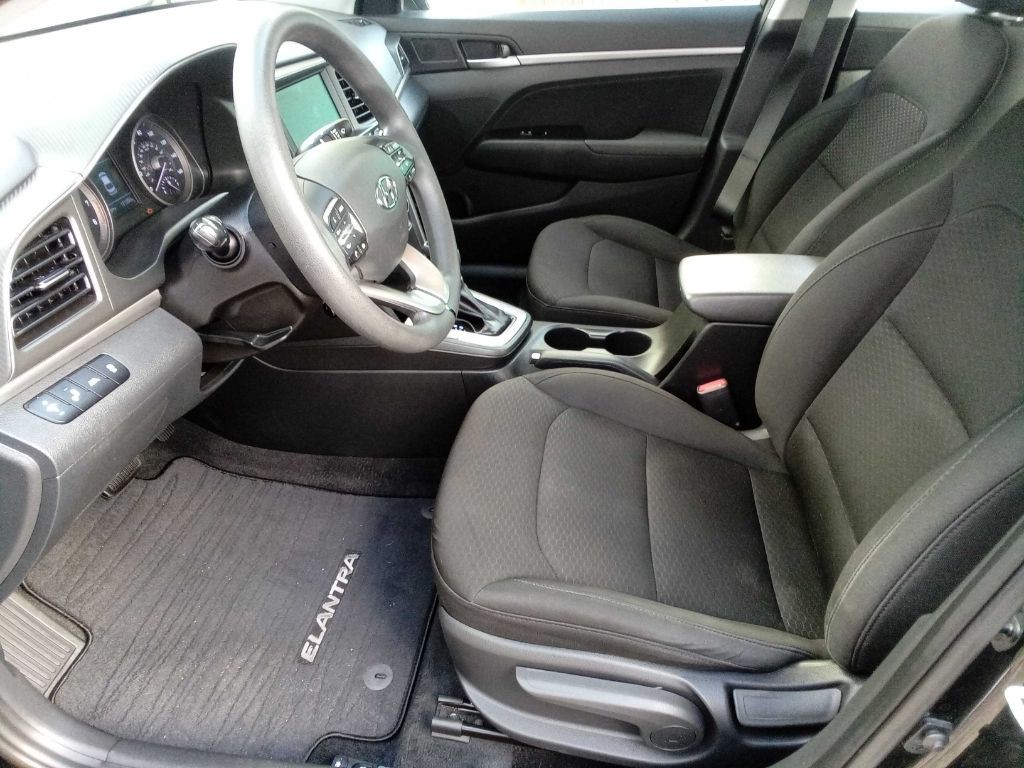 2019 Hyundai Elantra Image 14