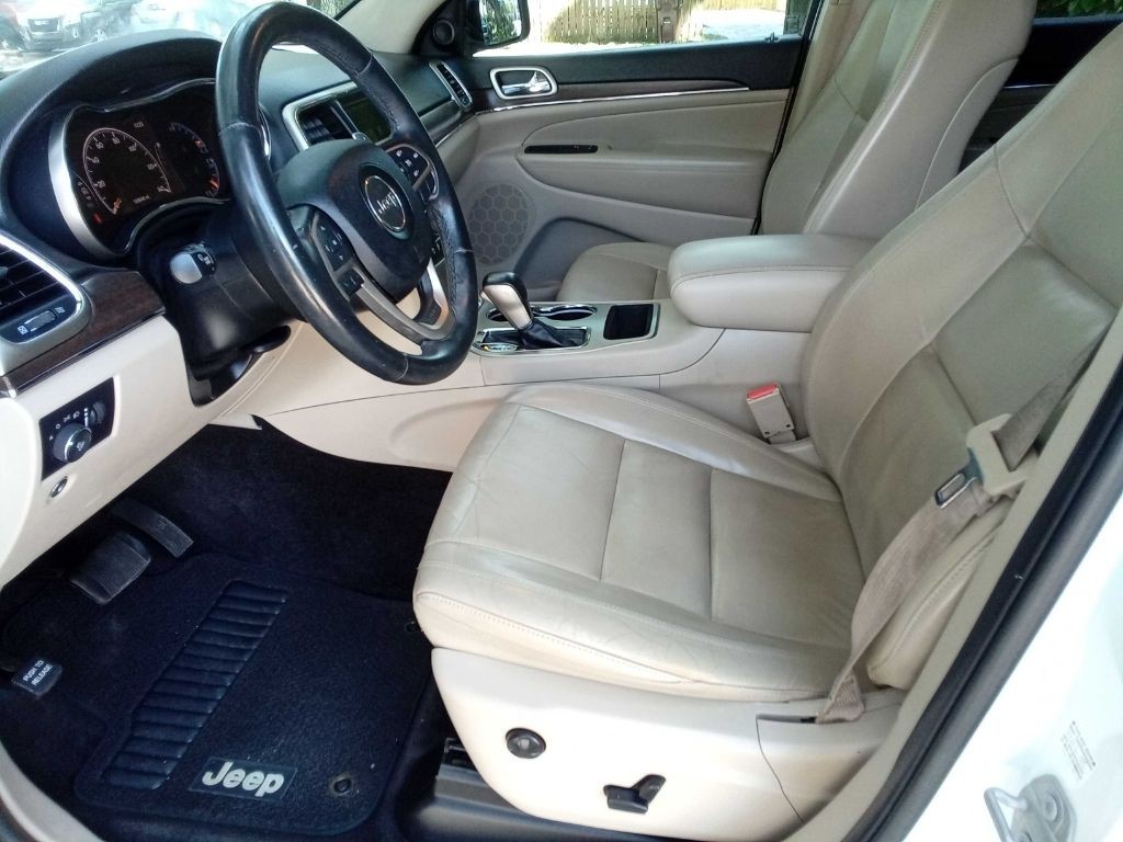 2017 Jeep Grand Cherokee Image 18