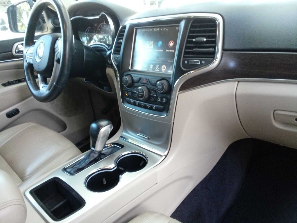 2017 Jeep Grand Cherokee Image 22