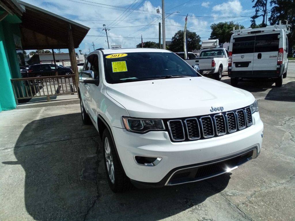 2017 Jeep Grand Cherokee Image 11