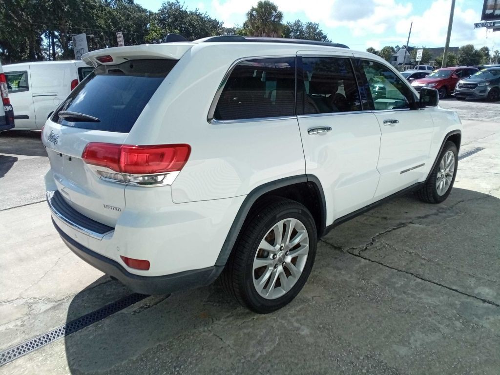 2017 Jeep Grand Cherokee Image 16
