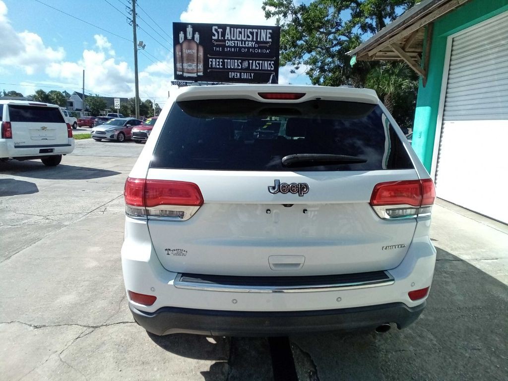 2017 Jeep Grand Cherokee Image 17