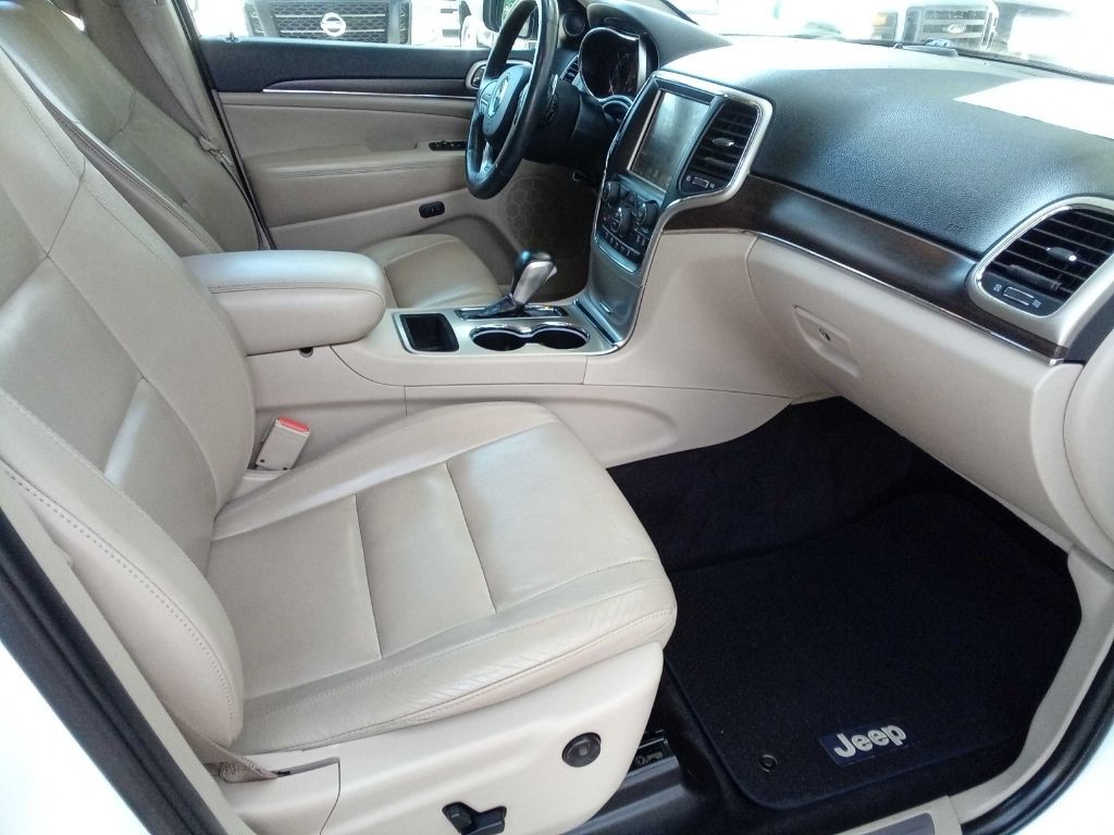 2017 Jeep Grand Cherokee Image 21