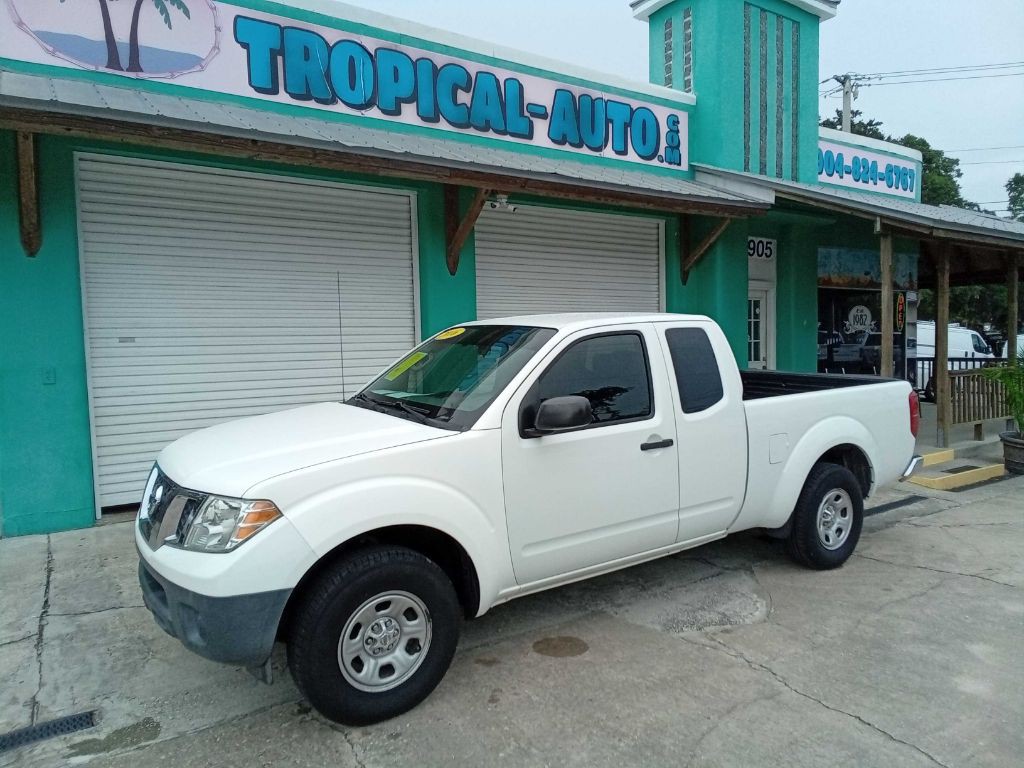 2016 Nissan Frontier Image 2