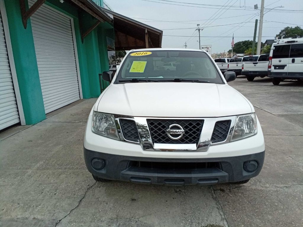 2016 Nissan Frontier Image 11