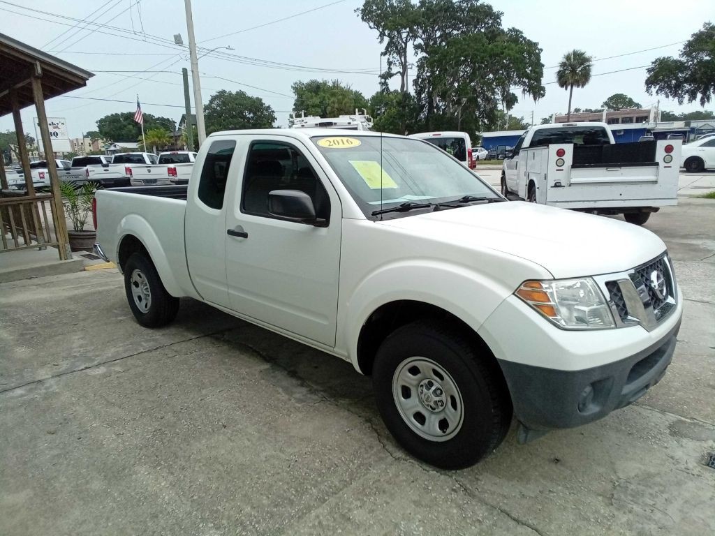 2016 Nissan Frontier Image 14
