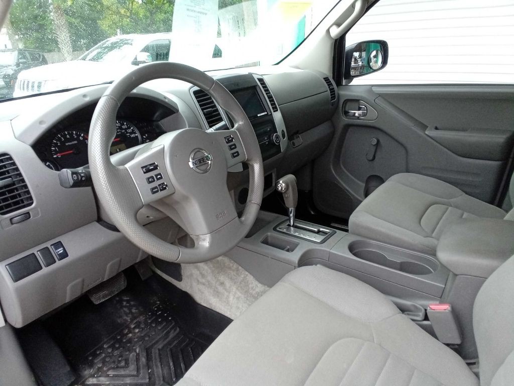 2016 Nissan Frontier Image 23