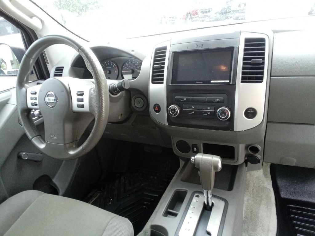 2016 Nissan Frontier Image 29