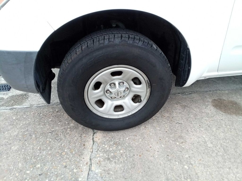 2016 Nissan Frontier Image 30