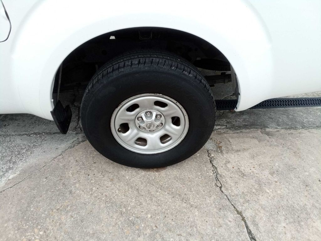 2016 Nissan Frontier Image 31