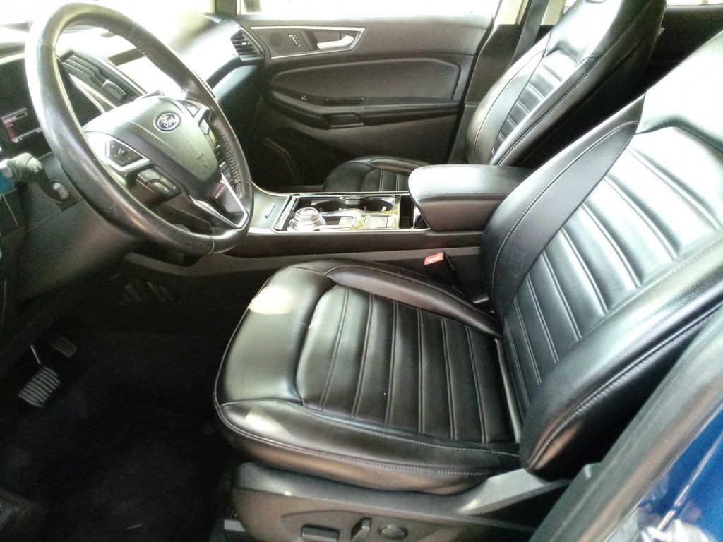 2020 Ford Edge Image 18