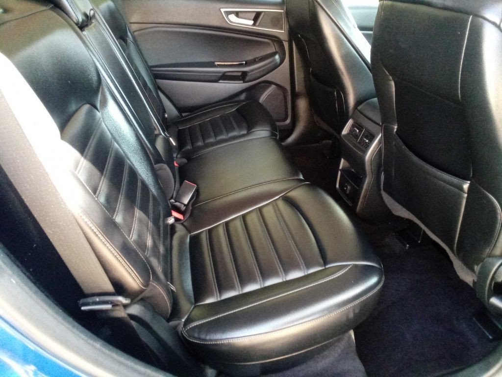 2020 Ford Edge Image 23