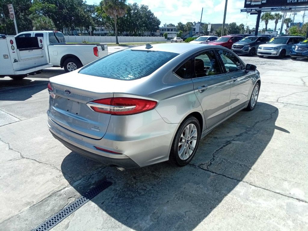2020 Ford Fusion Image 15