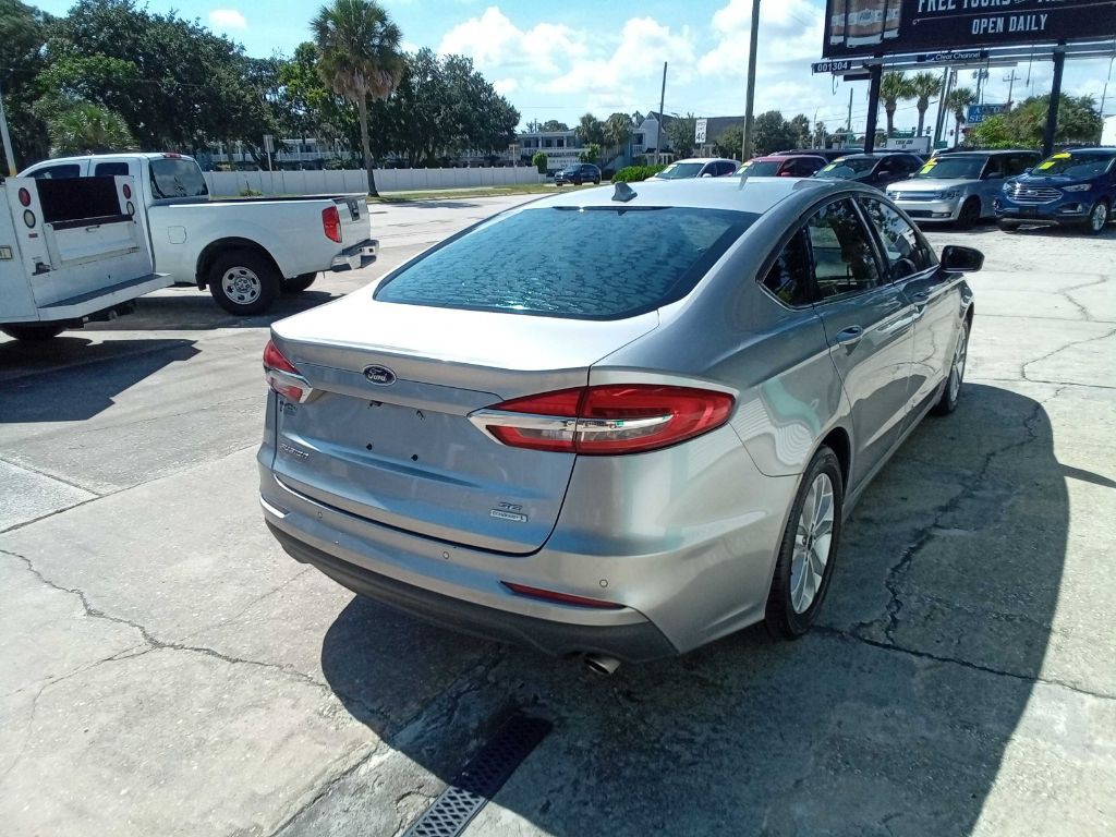 2020 Ford Fusion Image 16