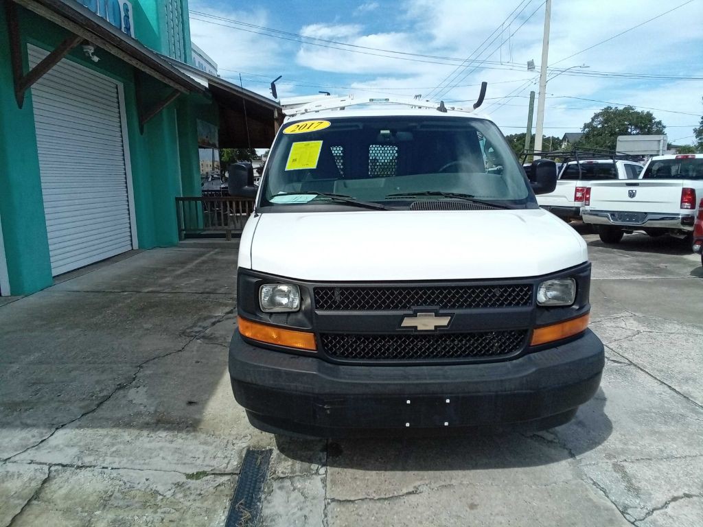 2017 Chevrolet Express Image 7
