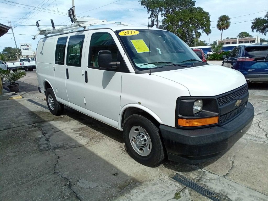 2017 Chevrolet Express Image 9