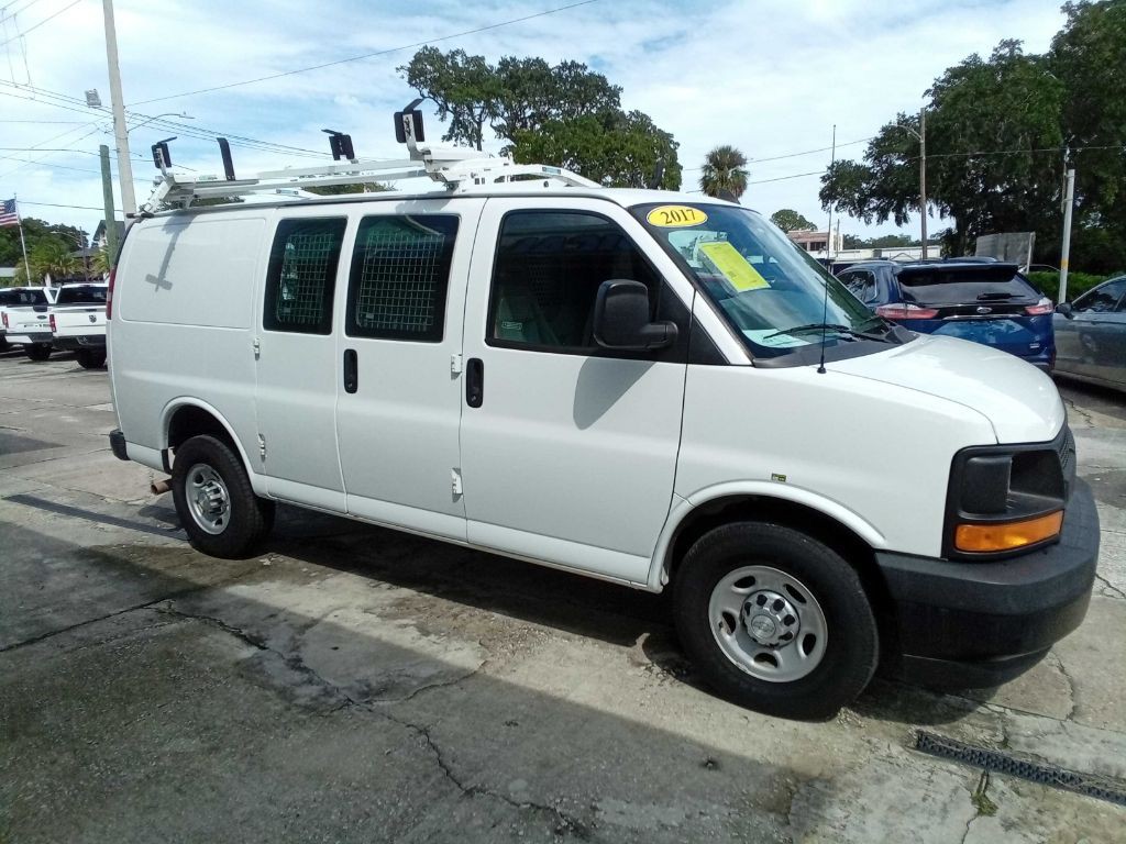 2017 Chevrolet Express Image 10