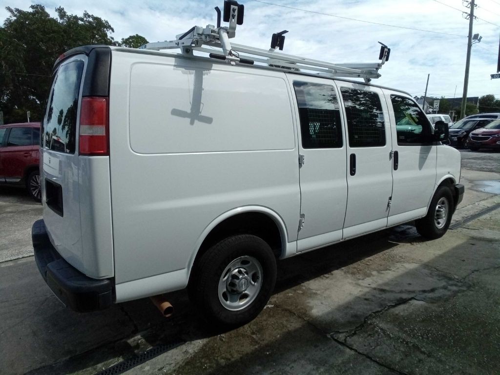2017 Chevrolet Express Image 11