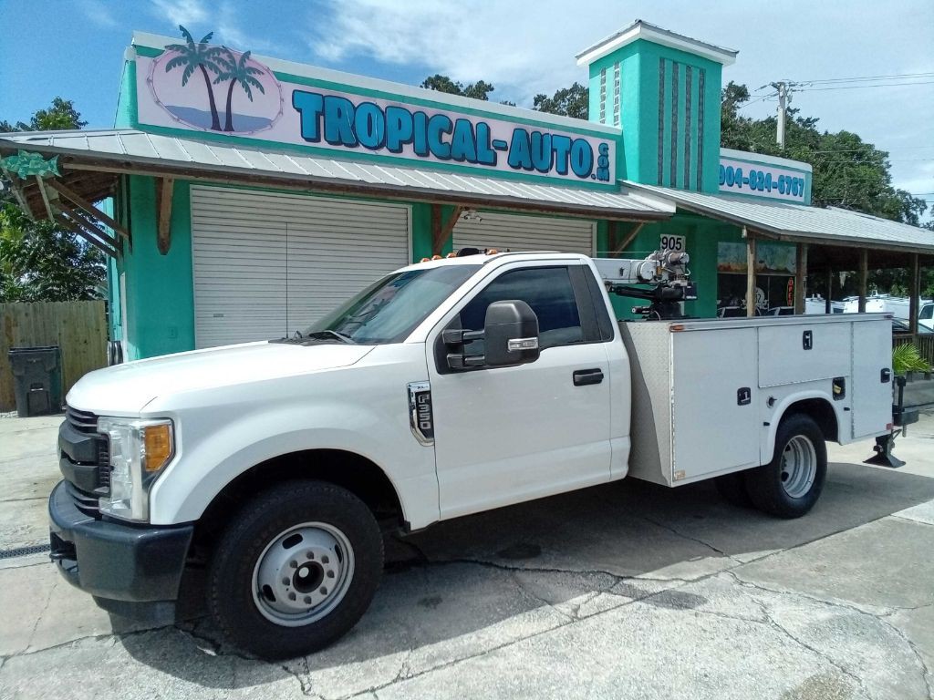 2017 Ford F-350 Image 1