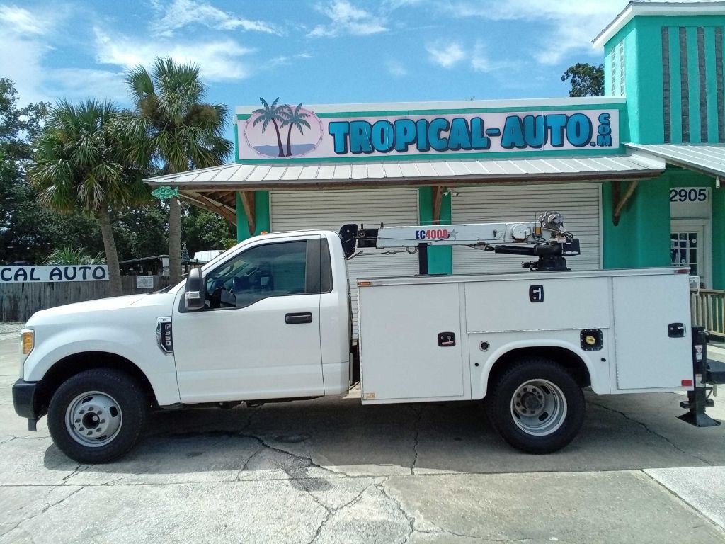 2017 Ford F-350 Image 4