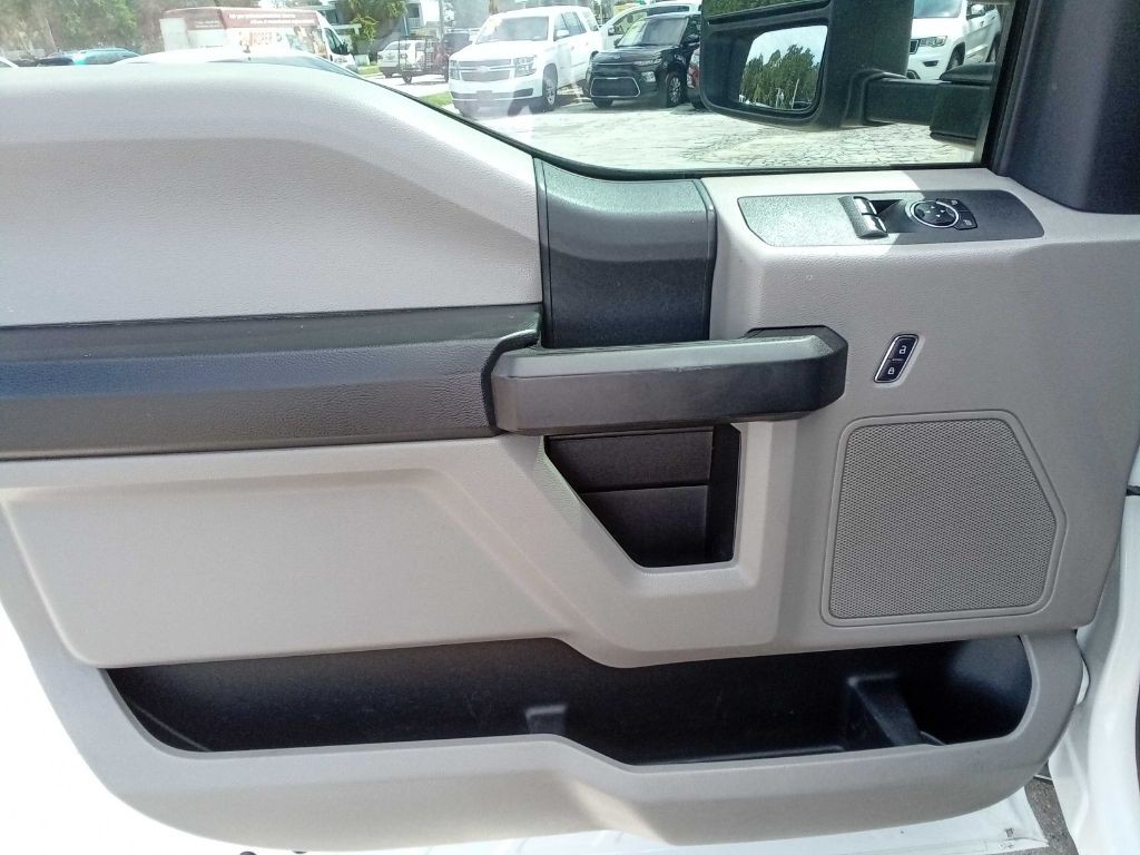 2017 Ford F-350 Image 20