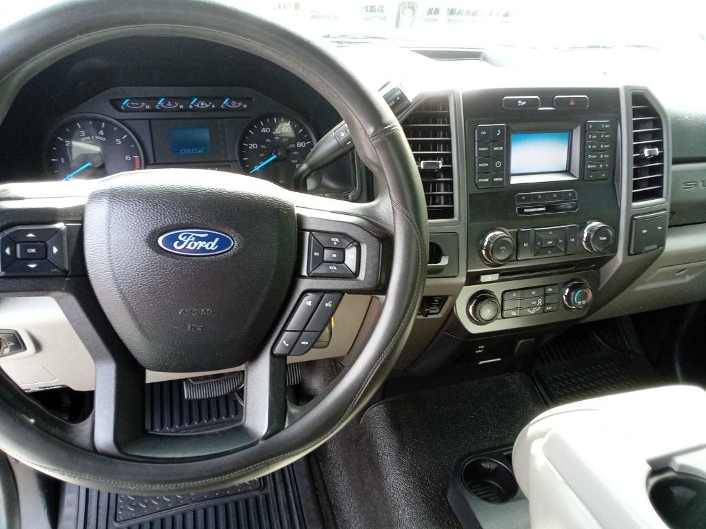 2017 Ford F-350 Image 21