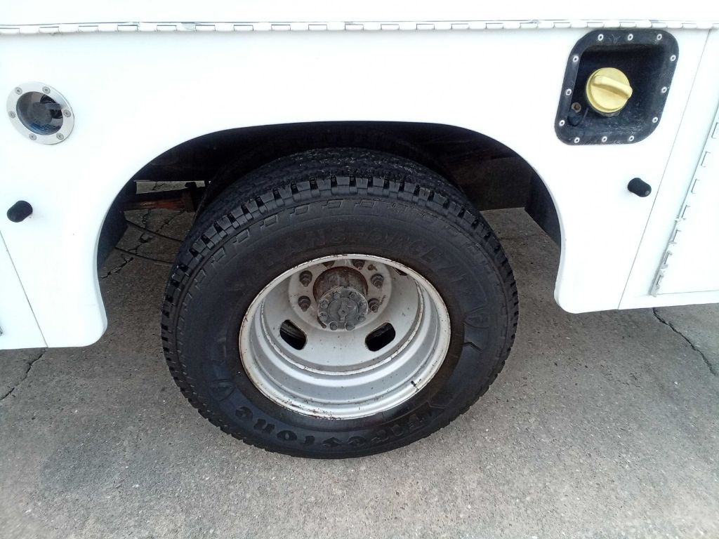 2017 Ford F-350 Image 25