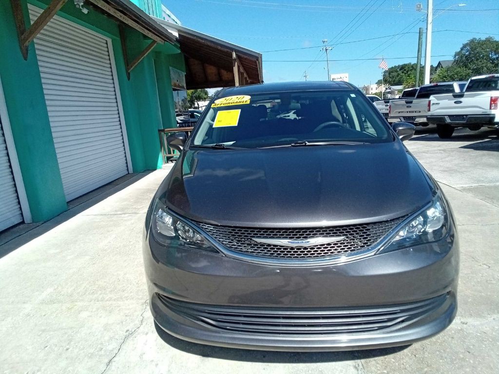 2020 Chrysler Voyager Image 7