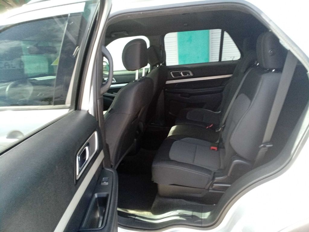 2017 Ford Explorer Image 7
