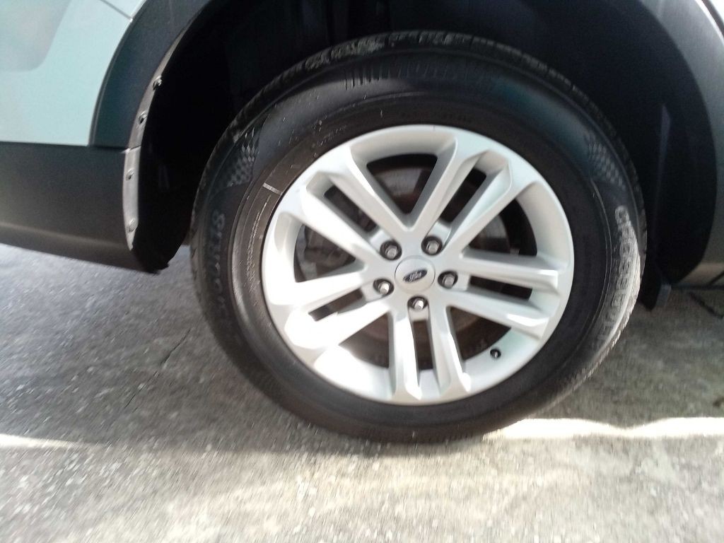 2017 Ford Explorer Image 10