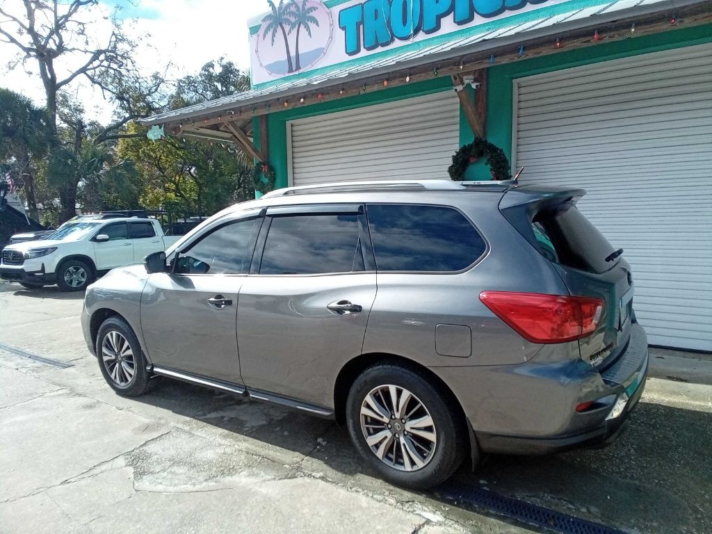 2017 Nissan Pathfinder Image 4