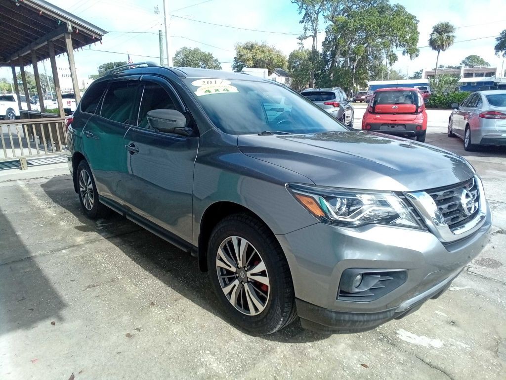 2017 Nissan Pathfinder Image 7