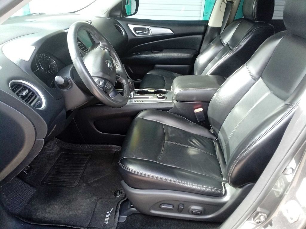 2017 Nissan Pathfinder Image 11
