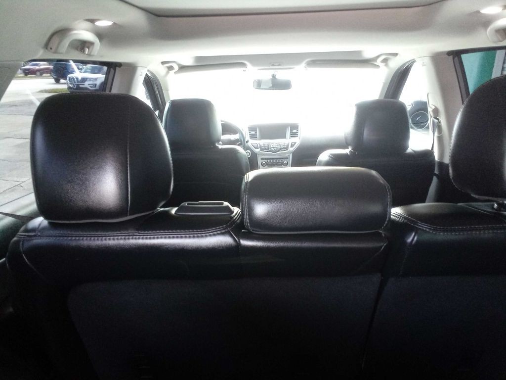 2017 Nissan Pathfinder Image 22