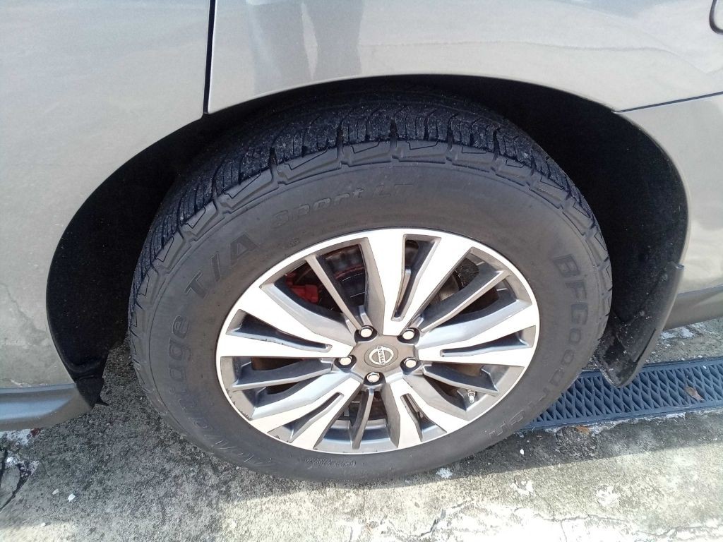 2017 Nissan Pathfinder Image 24