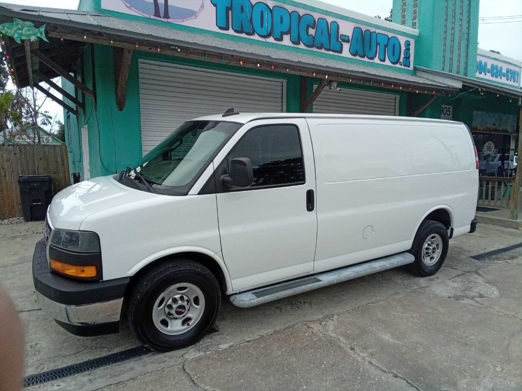 2019 GMC Savana Image 2