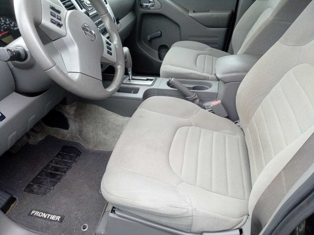 2017 Nissan Frontier Image 8