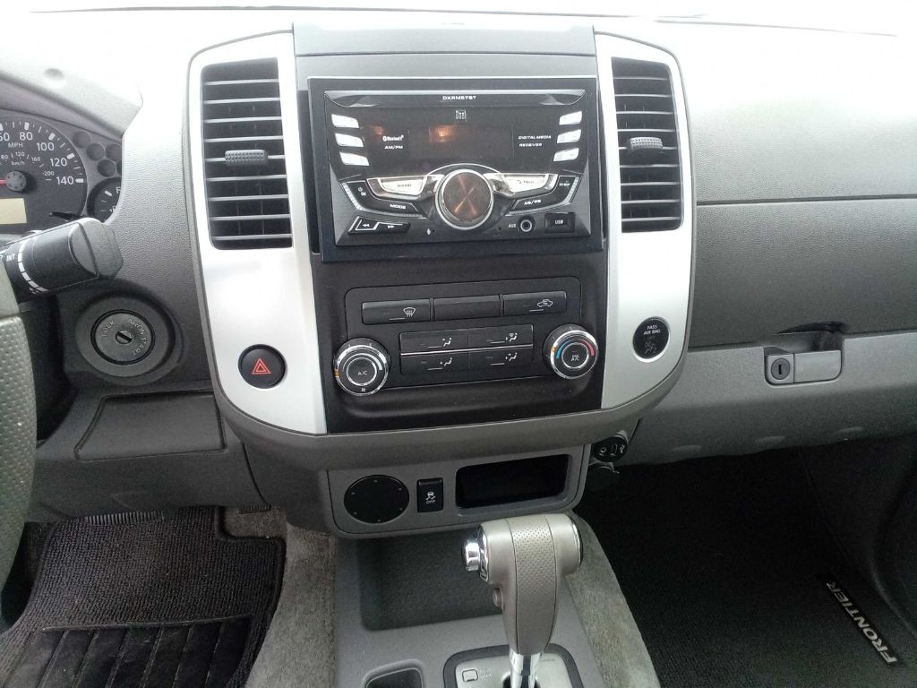 2017 Nissan Frontier Image 10