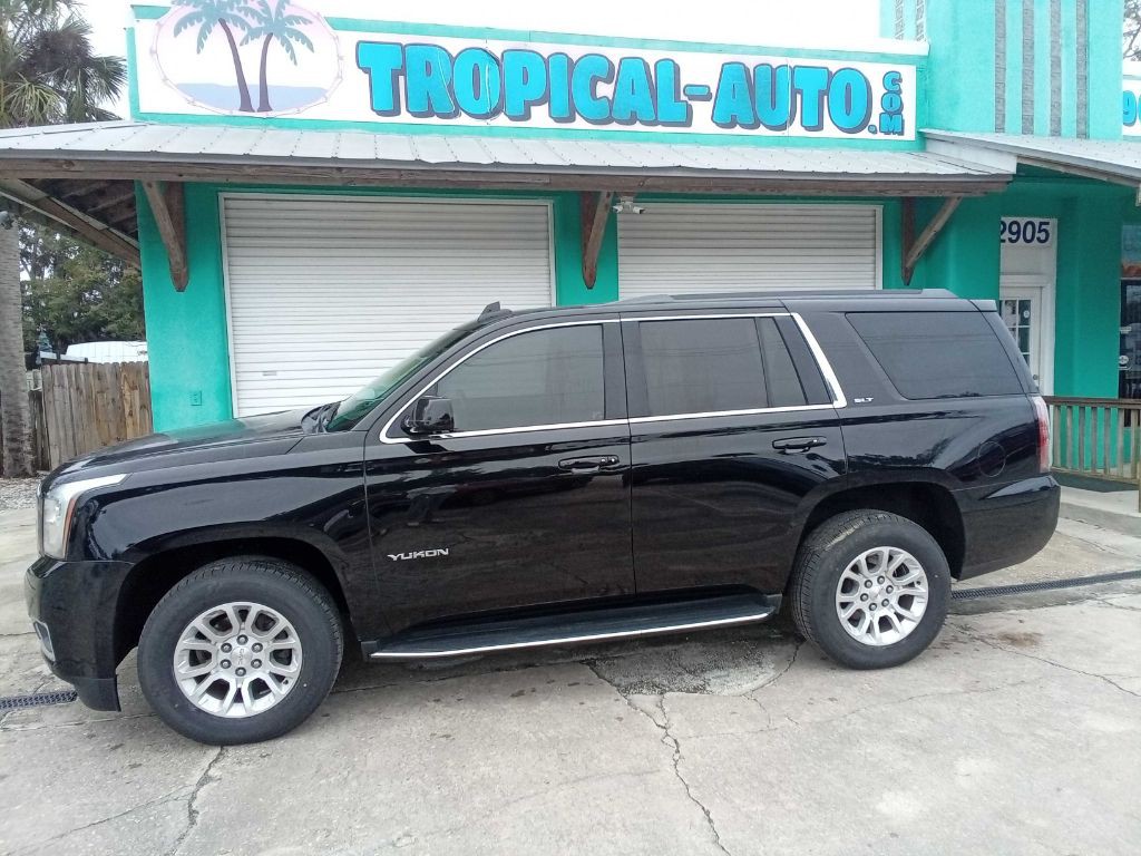 2017 GMC Yukon Image 2