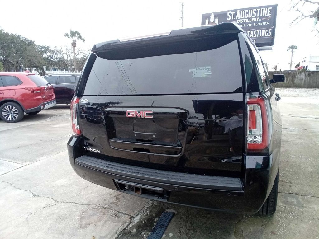 2017 GMC Yukon Image 10