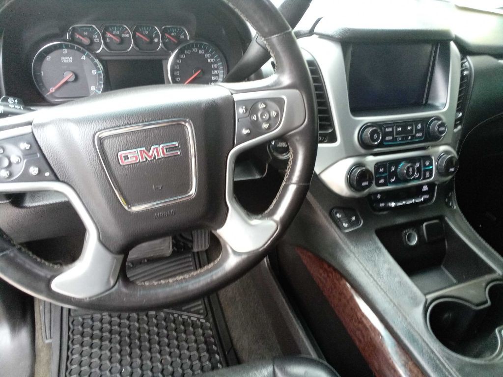 2017 GMC Yukon Image 12