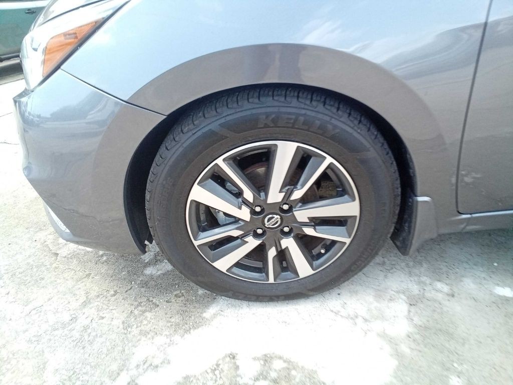 2020 Nissan Versa Image 8