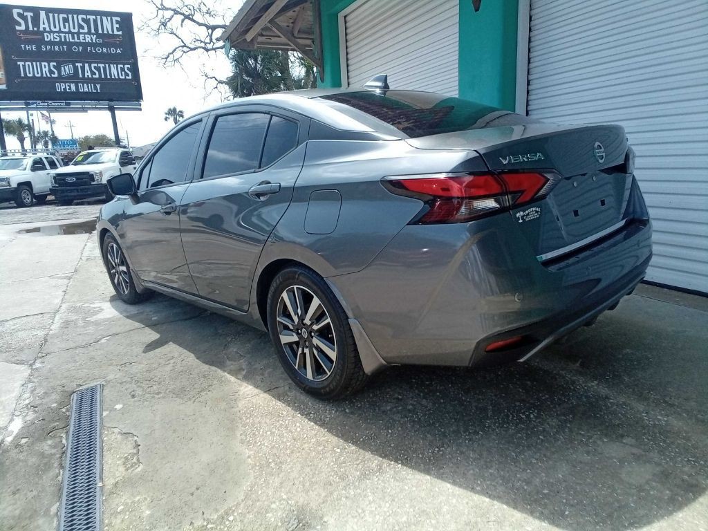 2020 Nissan Versa Image 9