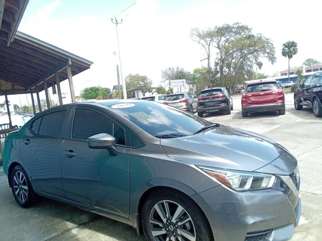 2020 Nissan Versa Image 10